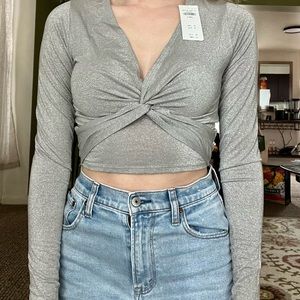 **NEVER WORN** Long sleeve shimmer crop from Abercrombie (size XS)